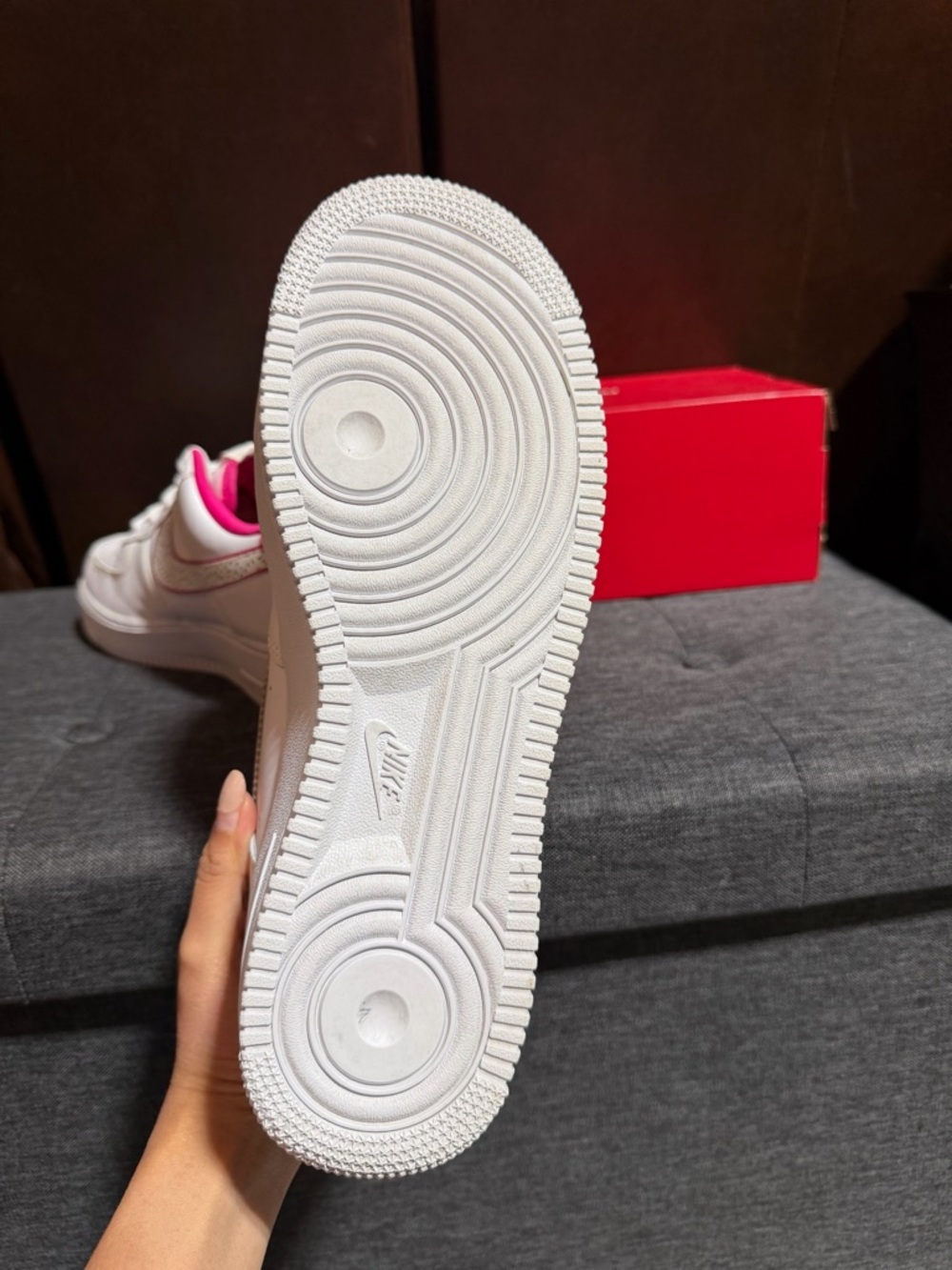 Nike White & Hot Pink Women's Low-Top Sneakers - Picture 11 of 12